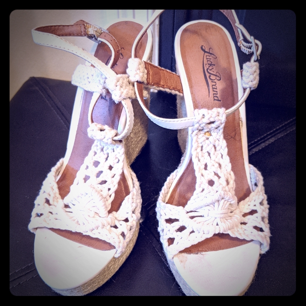 Platform sandals